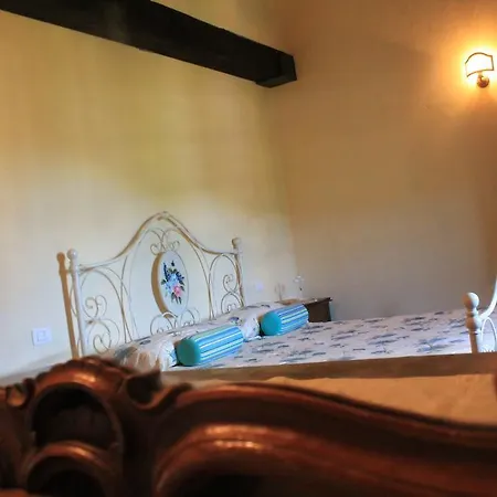 בית חווה Agriturismo Podere Dei Sassi *