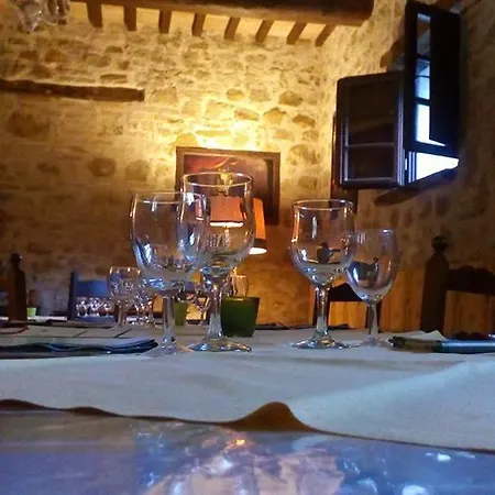 Agriturismo Podere Dei Sassi בית חווה *