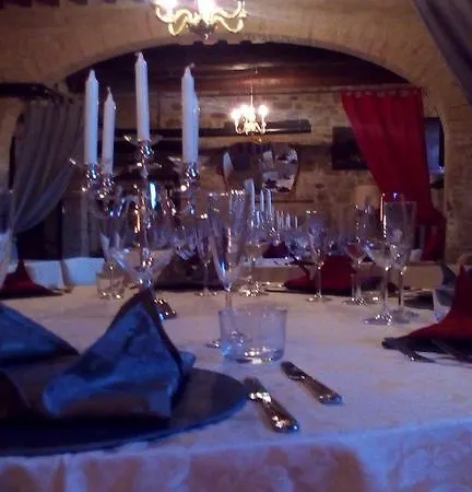 Agriturismo Podere Dei Sassi בית חווה